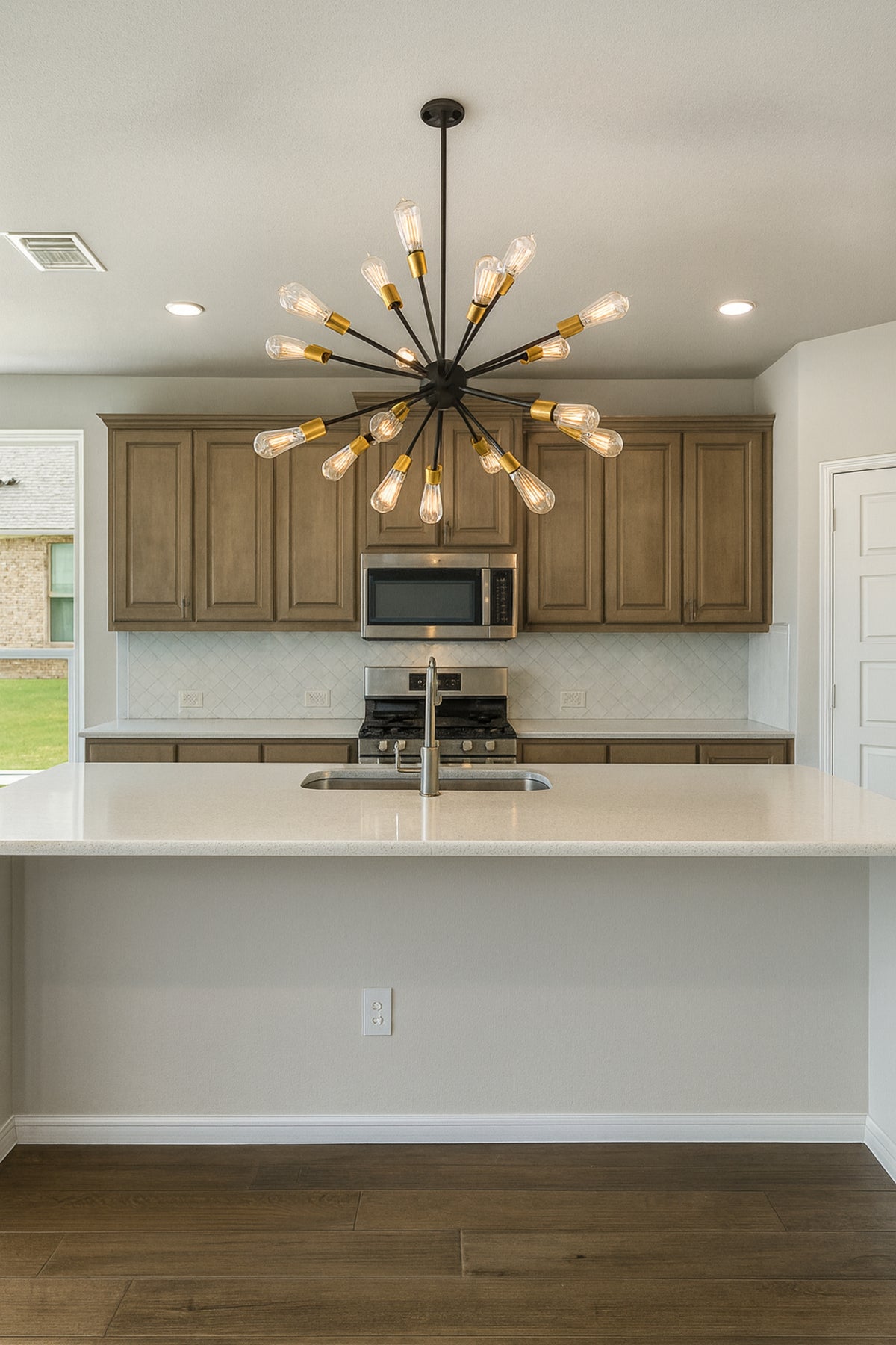 18-Light Odyssey Chandelier - Matte Gold